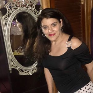 Meet your Posher, Carla